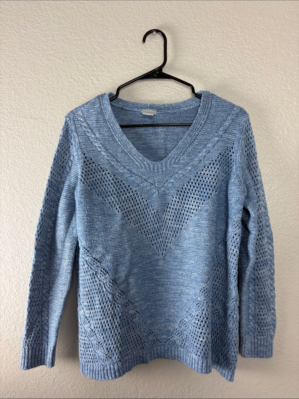 Chico's Heathered Blue Knit v-neck  Sweater size 8(M)